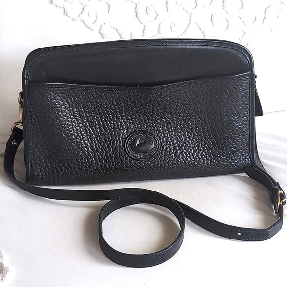 VINTAGE RARE Dooney & Bourke Black Pebble Leather Crossbody🖤 - Picture 1 of 17